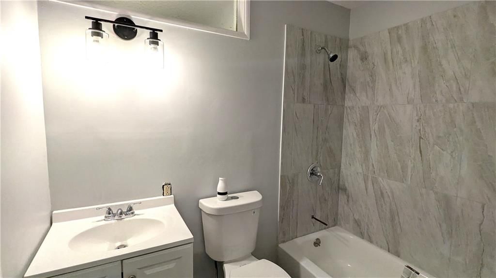 9320 OAKLAND Avenue — photo 22