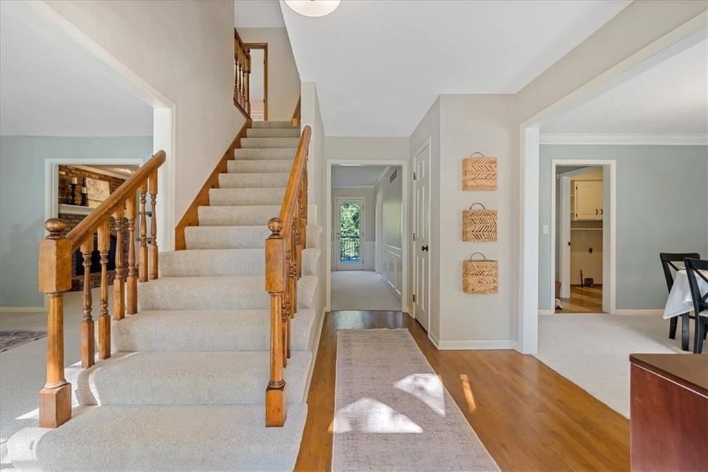 10004 W 123rd Street, Overland Park, KS: listing photo 2