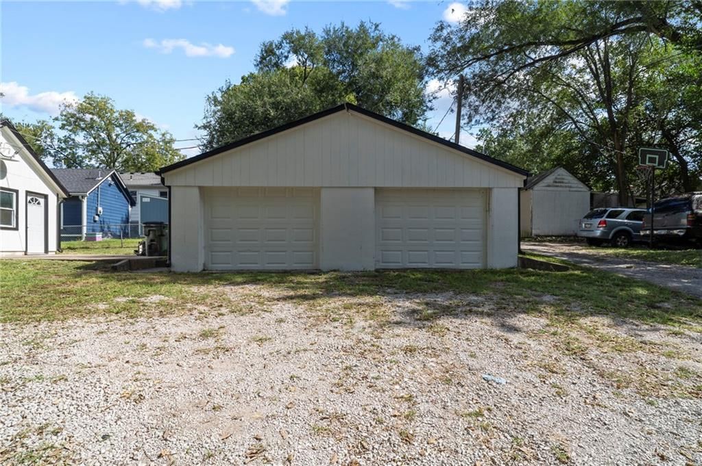 817 Pawnee Street — photo 24