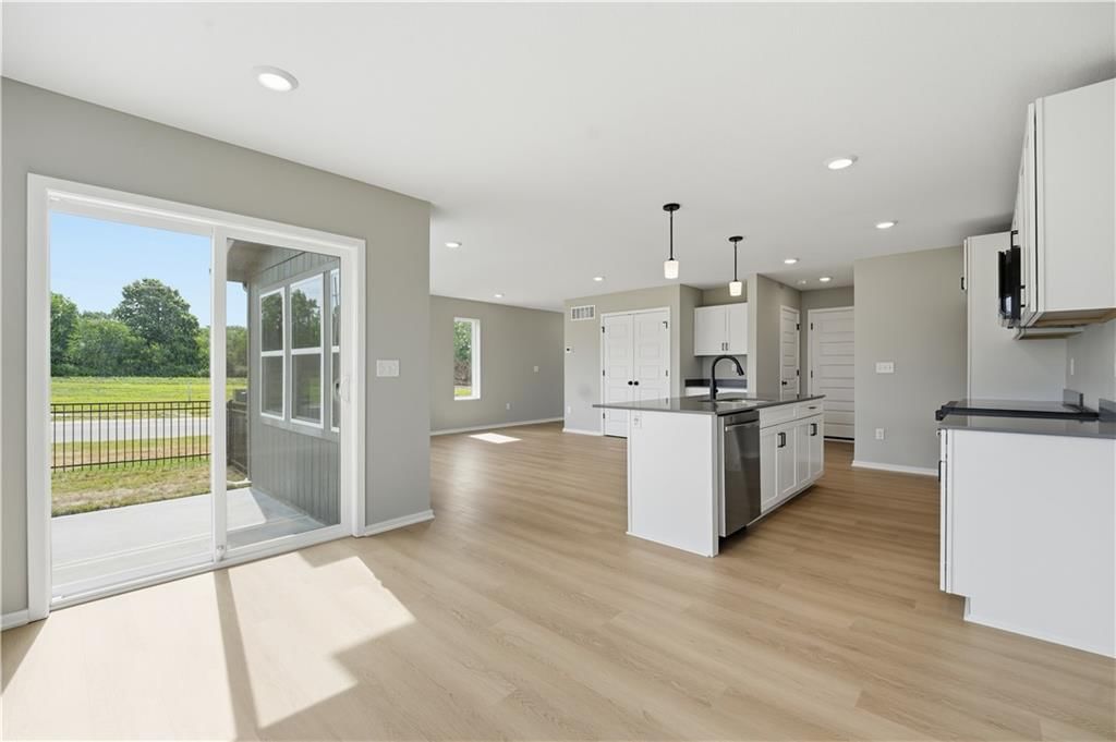 1309 SE Windbreak Drive — photo 16