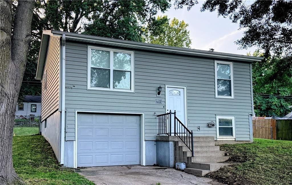 1622 N Emery Street, Independence, MO: listing photo 2