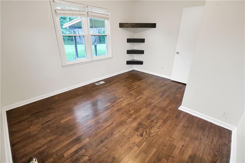 501 Salem Avenue — photo 9