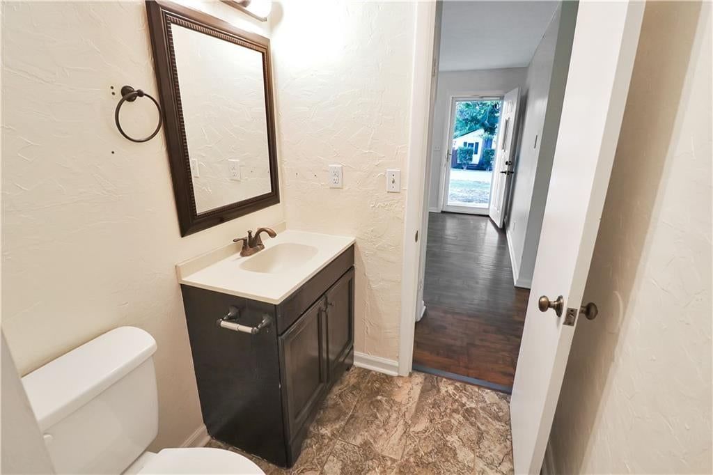 501 Salem Avenue — photo 13