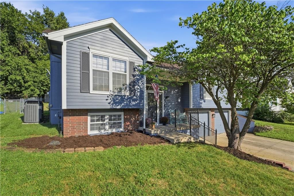 6821 T Gabbert Drive — photo 2