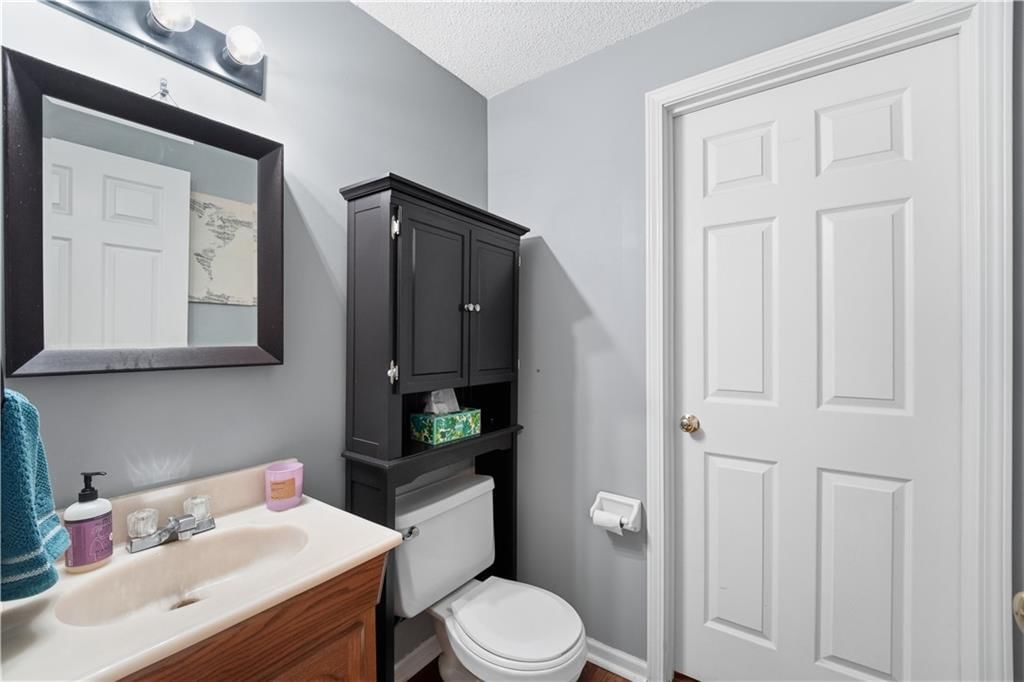 6821 T Gabbert Drive — photo 36