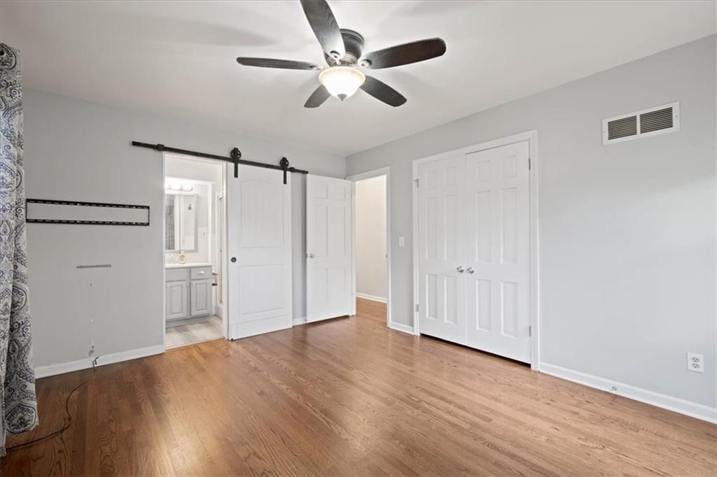10616 Oak Street — photo 24