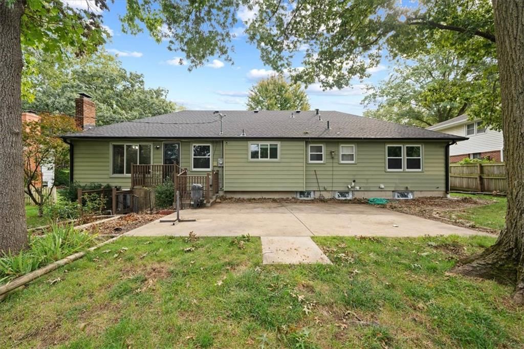 10616 Oak Street — photo 35