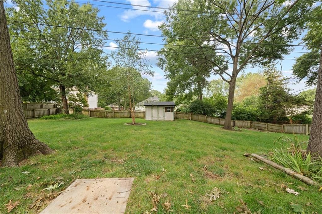 10616 Oak Street — photo 36
