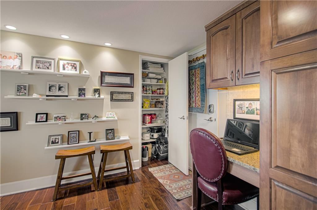 4550 Warwick Boulevard — photo 19