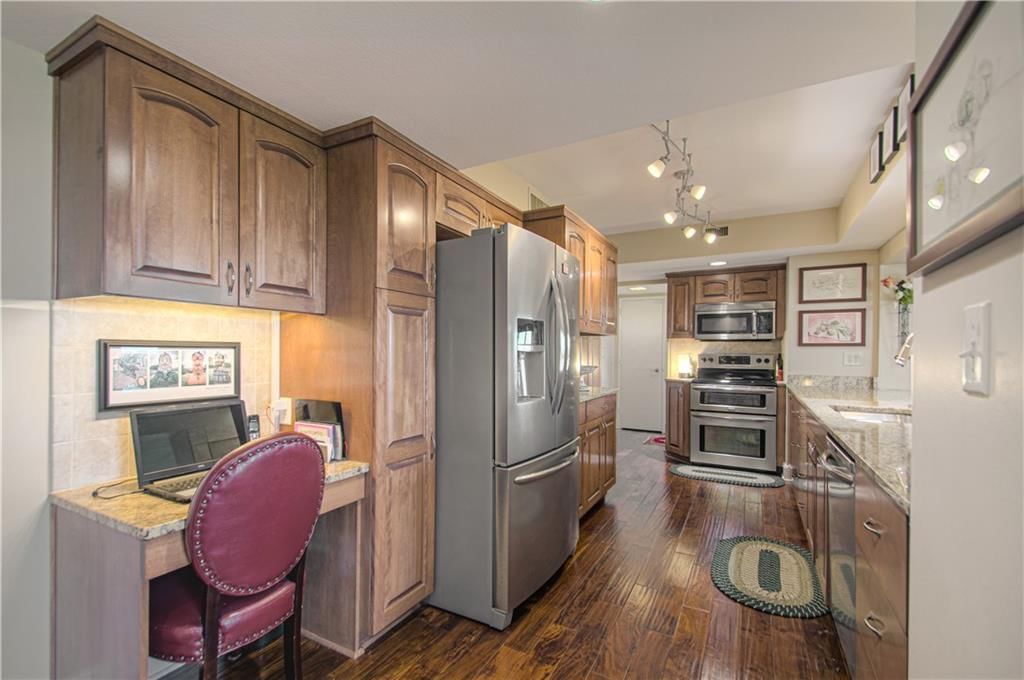 4550 Warwick Boulevard — photo 21