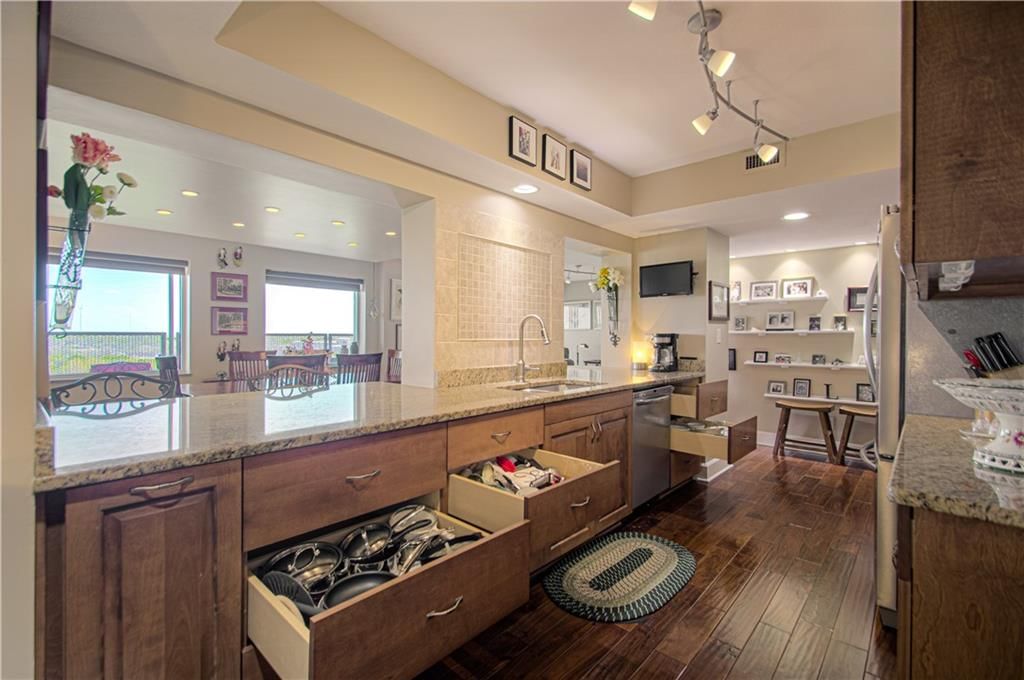 4550 Warwick Boulevard — photo 25