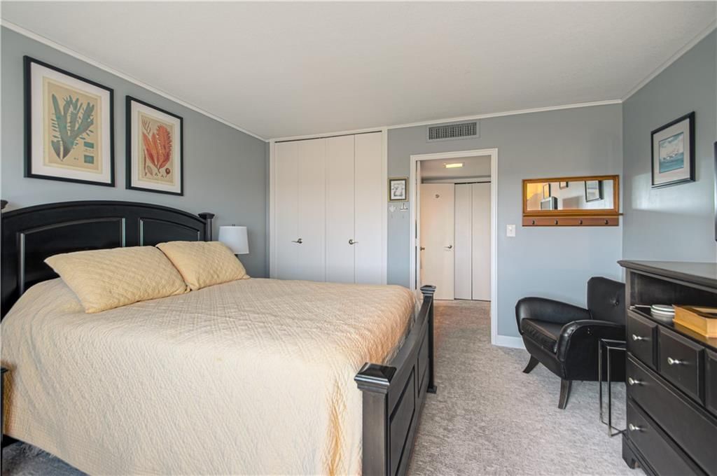 4550 Warwick Boulevard — photo 28