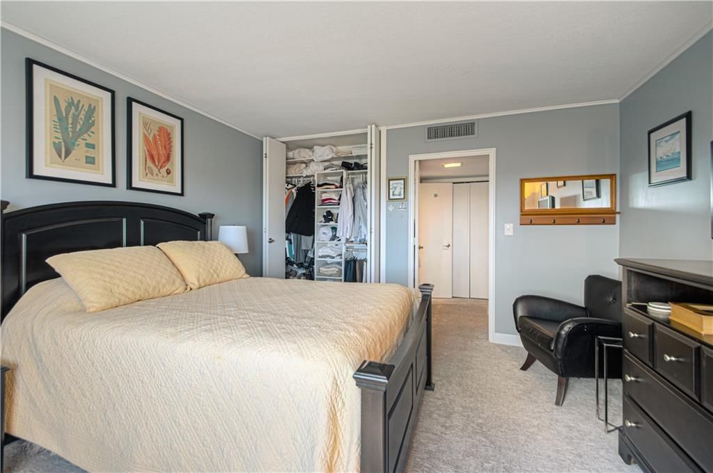 4550 Warwick Boulevard — photo 29