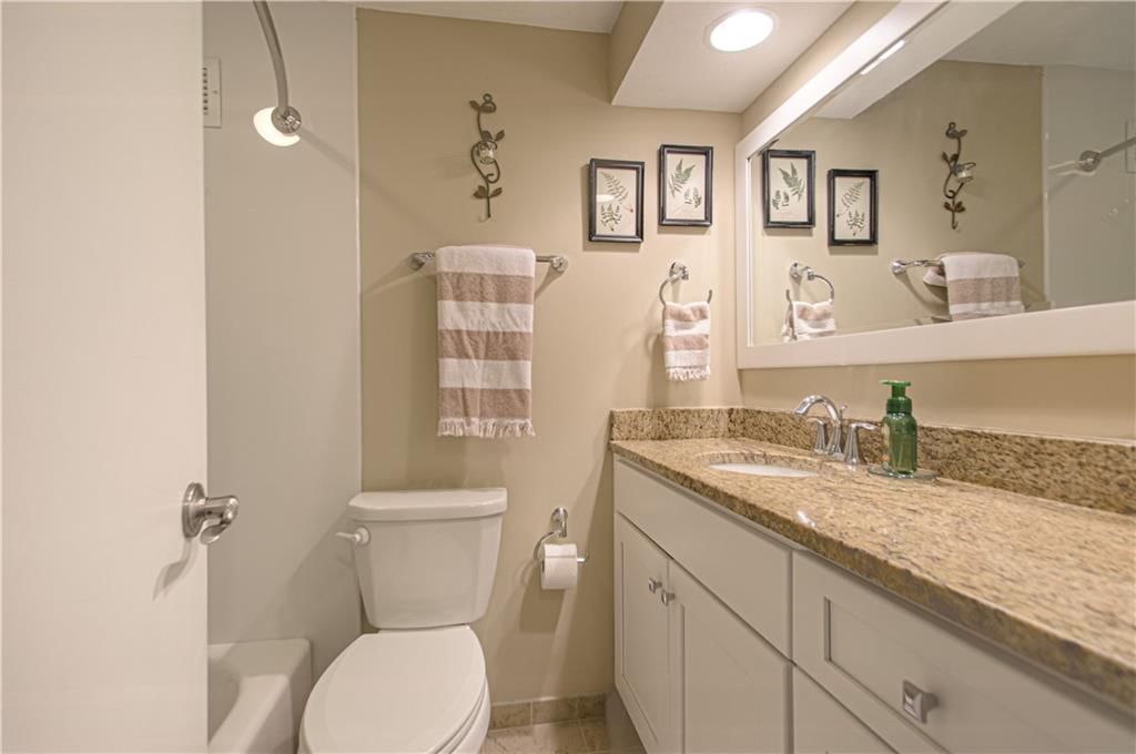 4550 Warwick Boulevard — photo 37