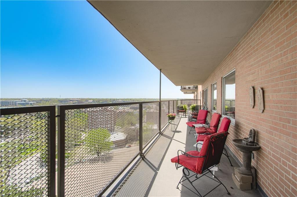 4550 Warwick Boulevard — photo 38