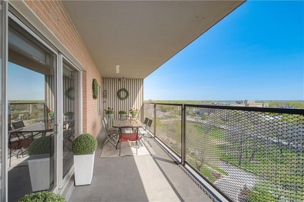 4550 Warwick Boulevard — photo 39