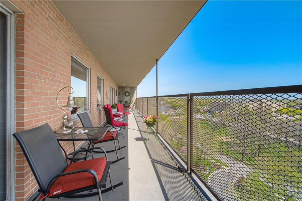 4550 Warwick Boulevard — photo 40