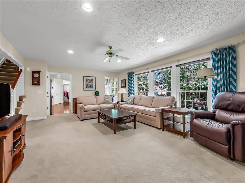 14140 W 114th Street — photo 6