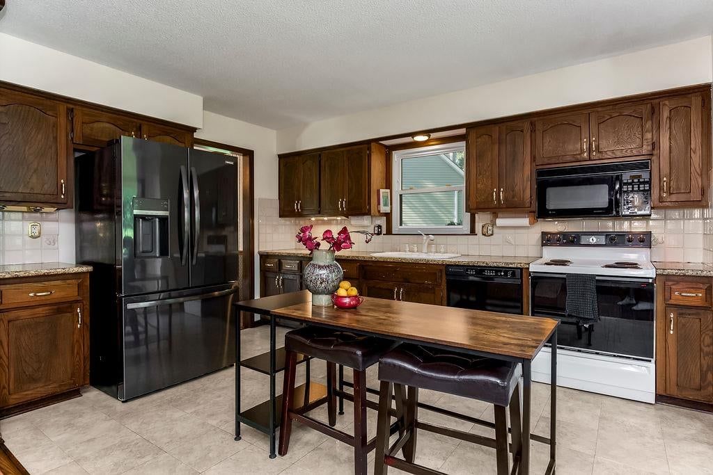 6102 Cottonwood Drive — photo 8