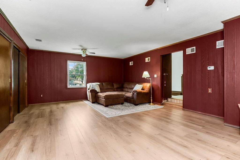 6102 Cottonwood Drive — photo 23