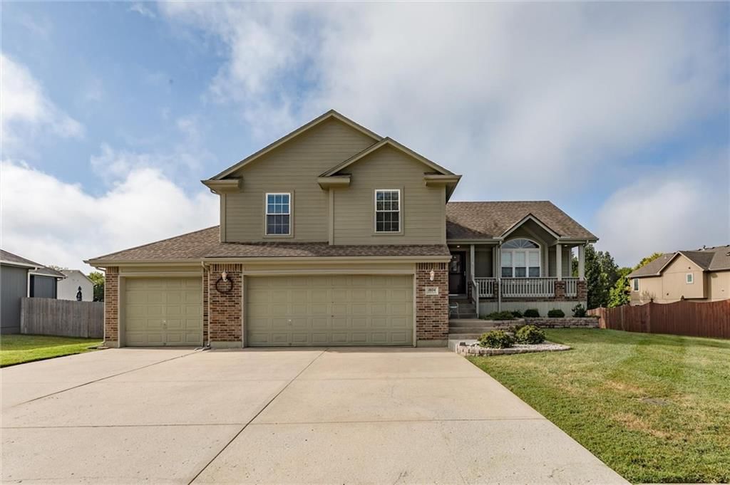 1804 WINCHESTER Drive — photo 2