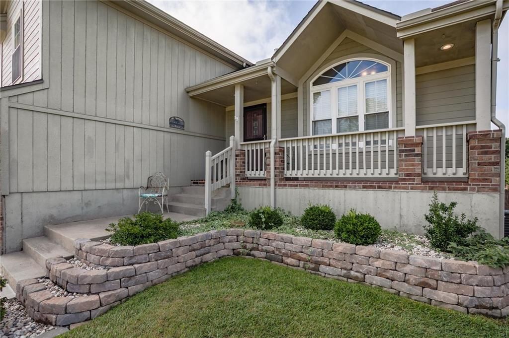 1804 WINCHESTER Drive — photo 4