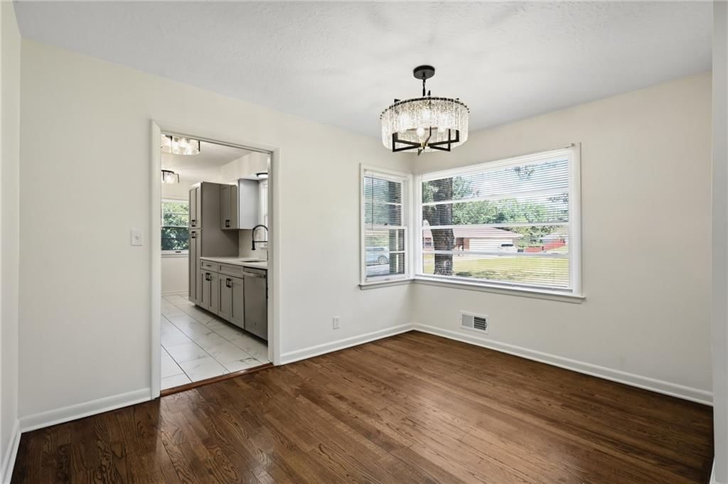 7210 Hullwood Avenue — photo 10