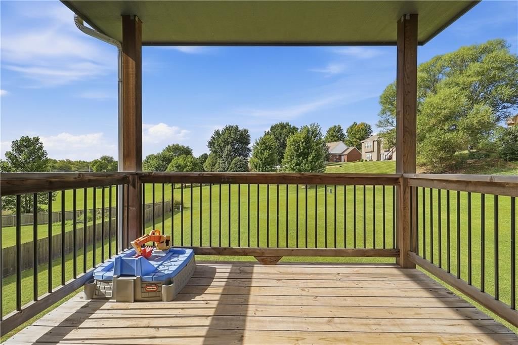 17904 Sunset Drive — photo 33