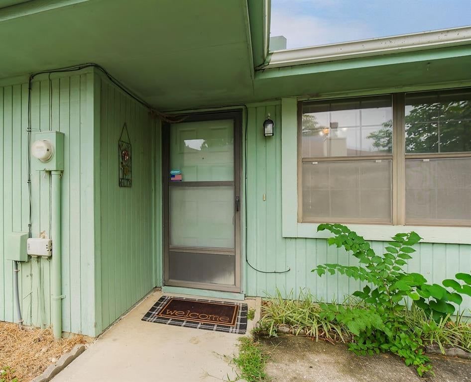 413 Sherwood Drive — photo 5