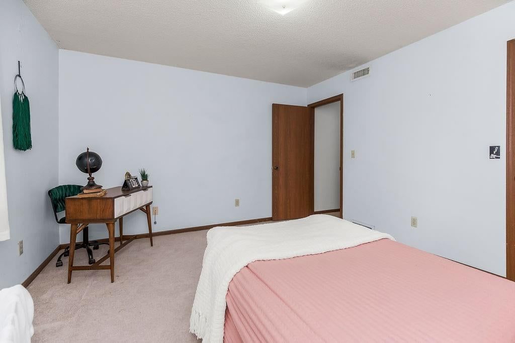 413 Sherwood Drive — photo 23