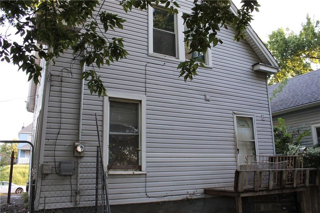 1044 Barnett Avenue — photo 6
