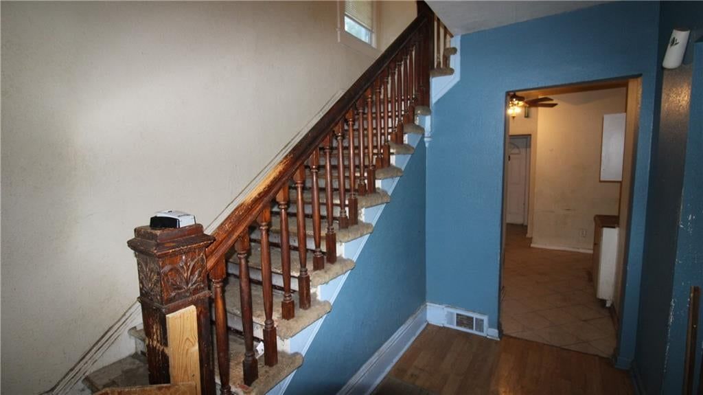 1044 Barnett Avenue — photo 10
