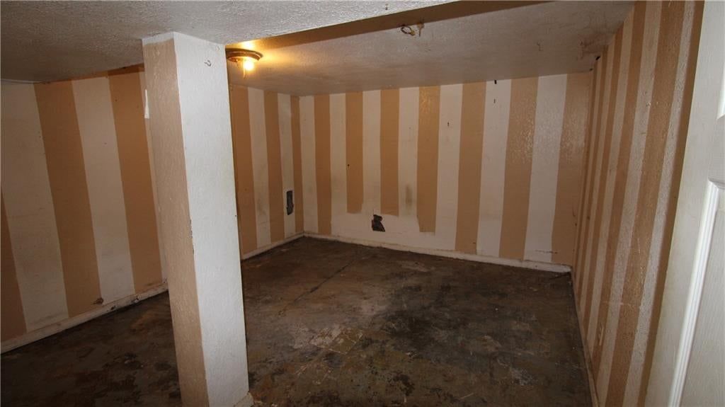 1044 Barnett Avenue — photo 26