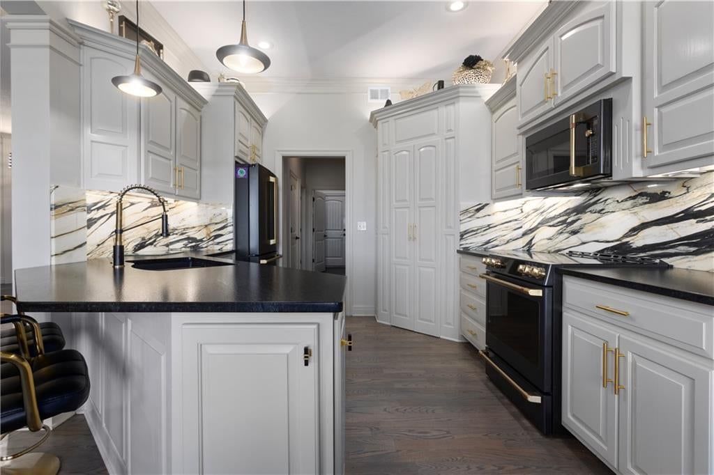 10992 S Parish Street — photo 15