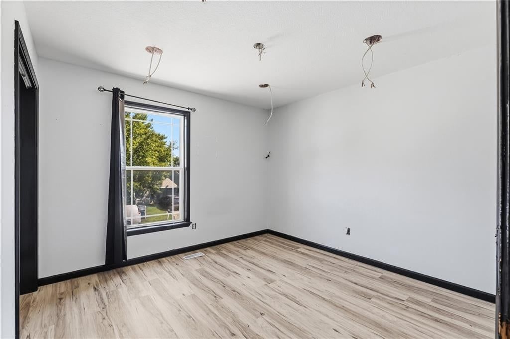 1604 S 105th Street — photo 17