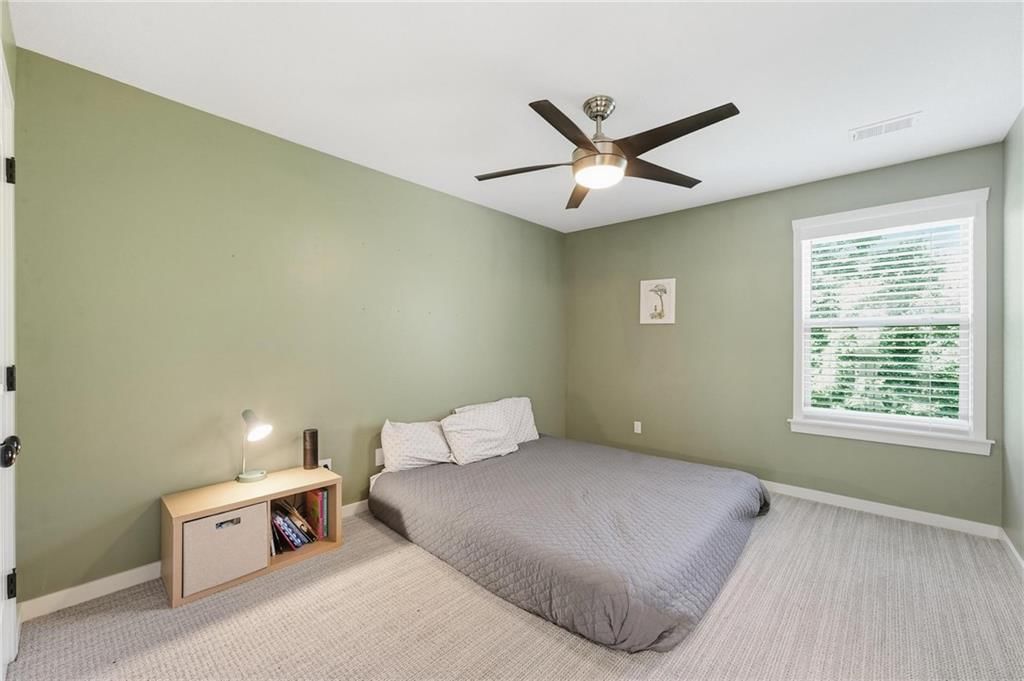 9012 N Oxford Avenue — photo 25
