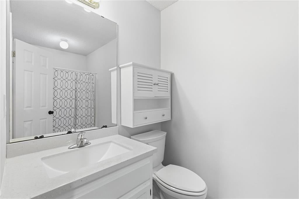 10416 NW 87th Street — photo 5