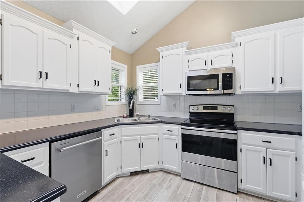 10416 NW 87th Street — photo 16