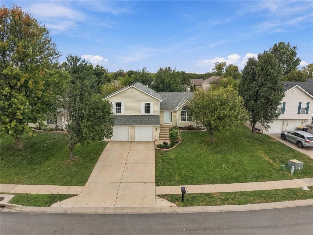 10416 NW 87th Street, Kansas City, MO
