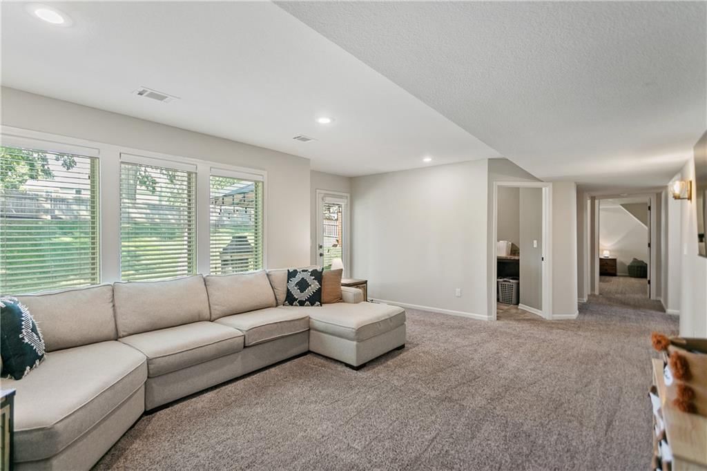 10706 N Tracy Avenue — photo 38