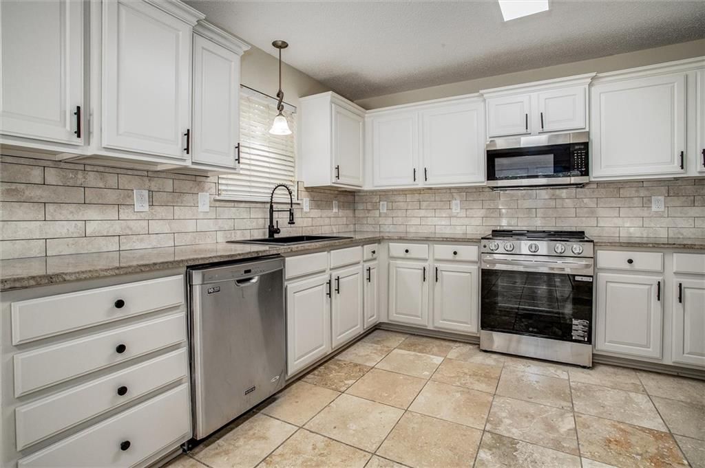 3625 NW ANCHOR Court — photo 8