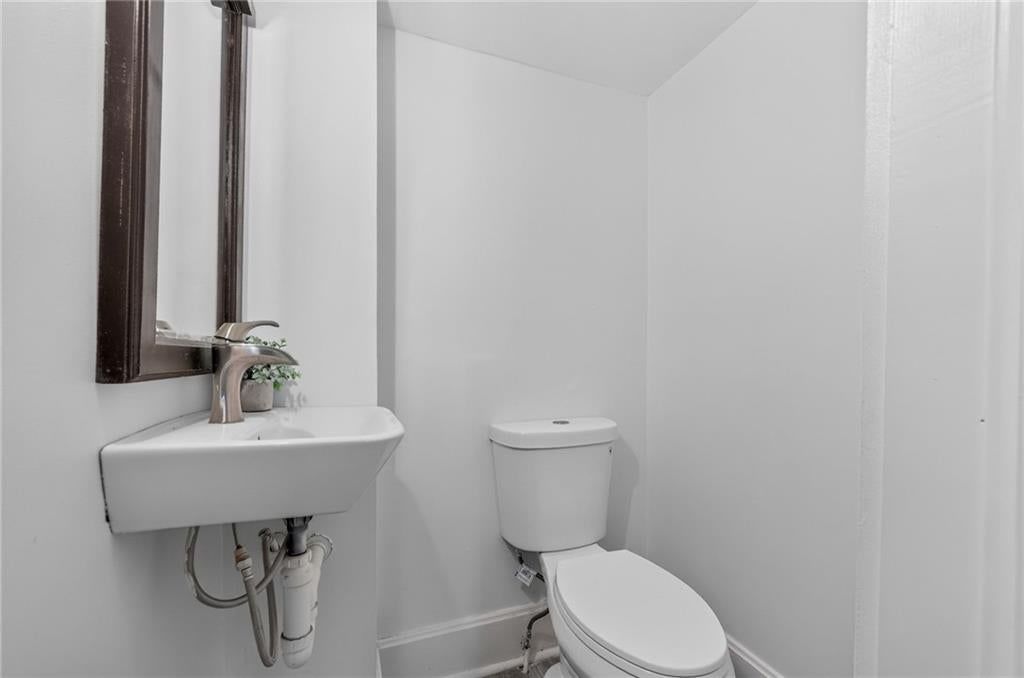 610 W Maple Avenue — photo 22