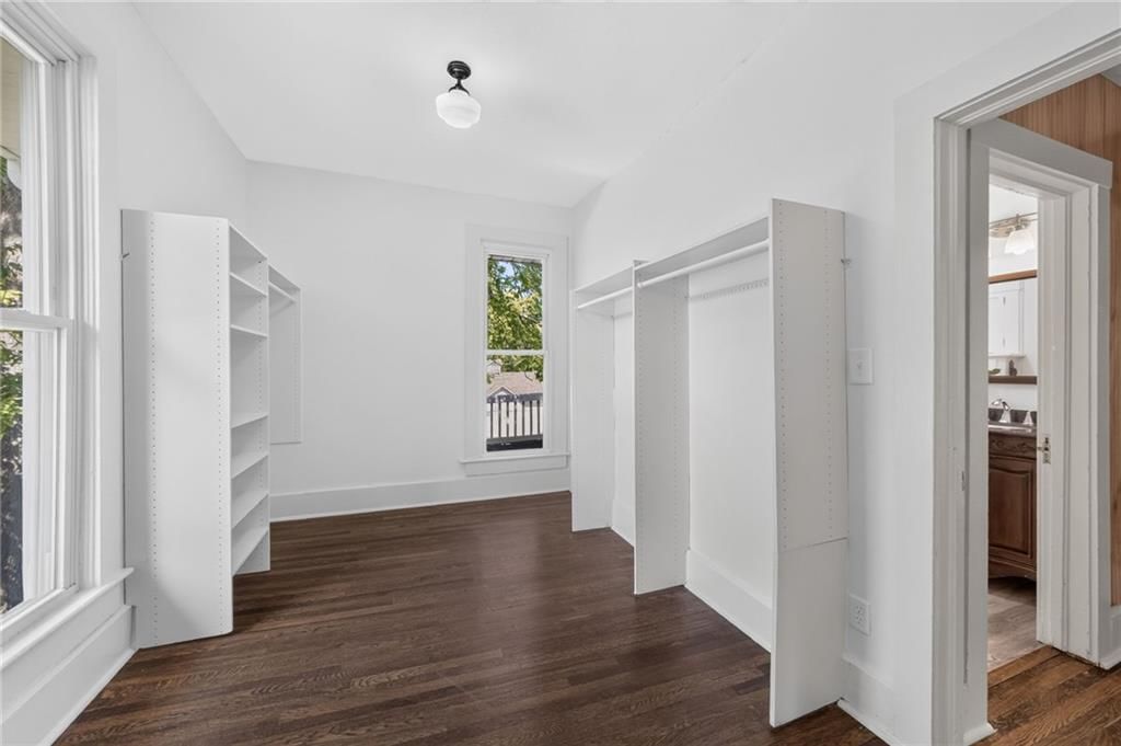 610 W Maple Avenue — photo 29