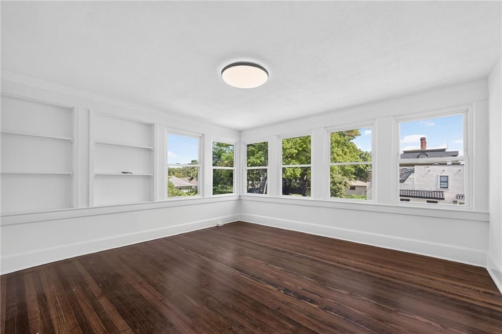 610 W Maple Avenue — photo 36