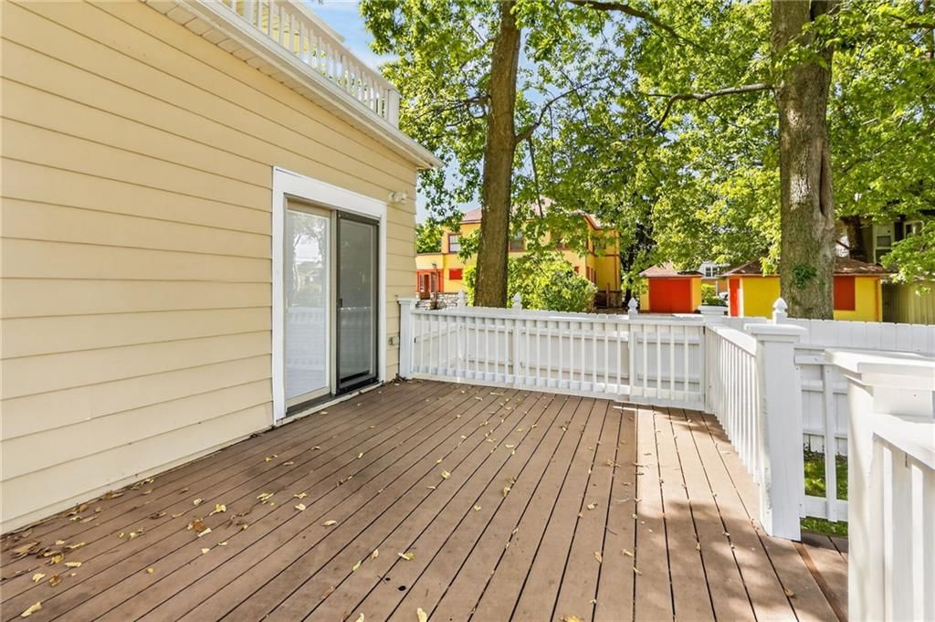 610 W Maple Avenue — photo 42