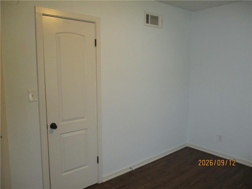603 E Poplar Street — photo 9