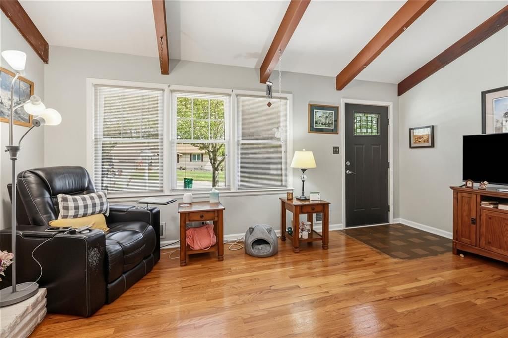 7202 Larsen Street — photo 4