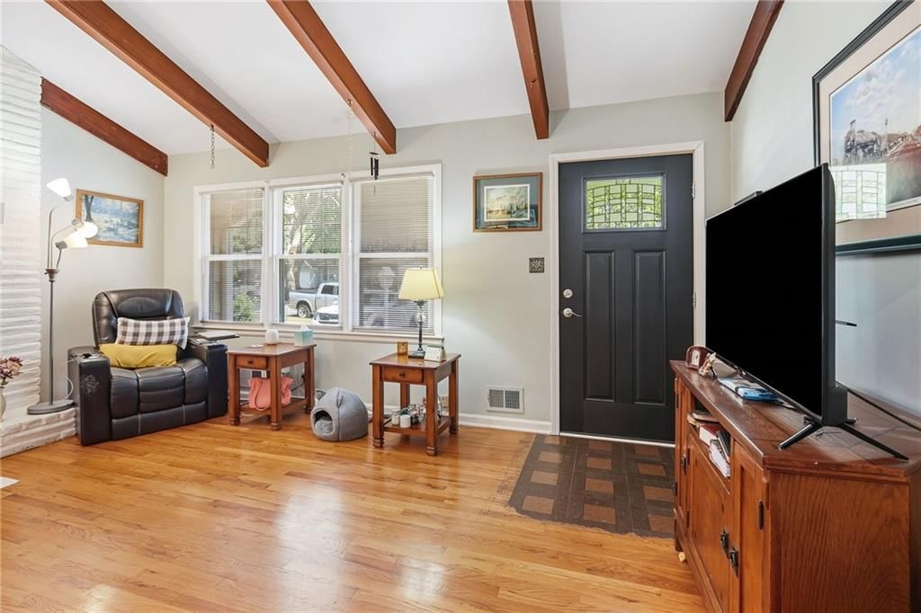 7202 Larsen Street — photo 5
