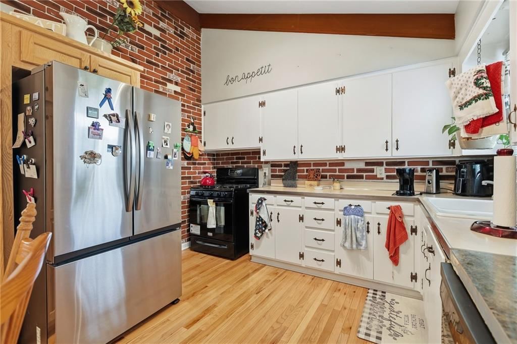 7202 Larsen Street — photo 10
