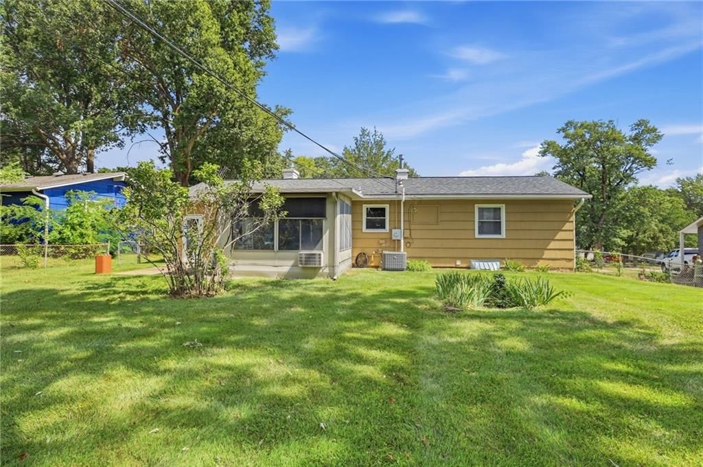 7202 Larsen Street — photo 24